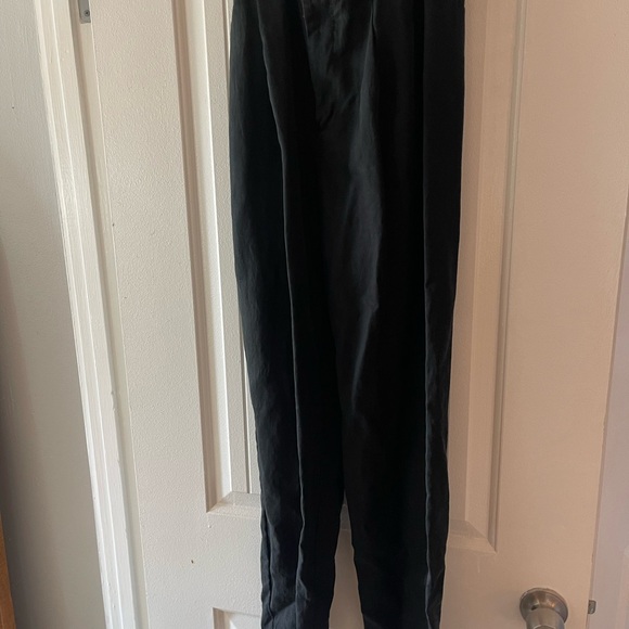 Gap High Rise Pleated Satin Wide-Leg Trousers in black - Picture 3 of 5